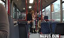 Otobüs yolculuğu, Mofos ile vahşi bir halka açık seks seansına dönüşüyor