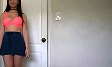 Joseline Kellys upeat suulliset taidot kotitekoisessa videossa