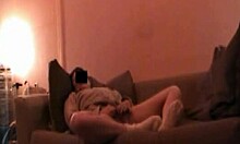 Espetáculo de webcam voyeurístico com um casal lésbico francês