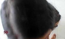 멕시코 여자가 남자친구를 타고 머리를 주는 집에서 만든 비디오