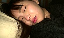 Ragazze amatoriali giapponesi vengono brutalizzate in questo video fatto in casa